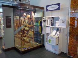 Overview of the installation on global textile production 20140513aklein001